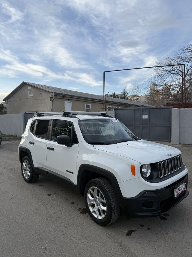 Jeep Renegade - фото 6
