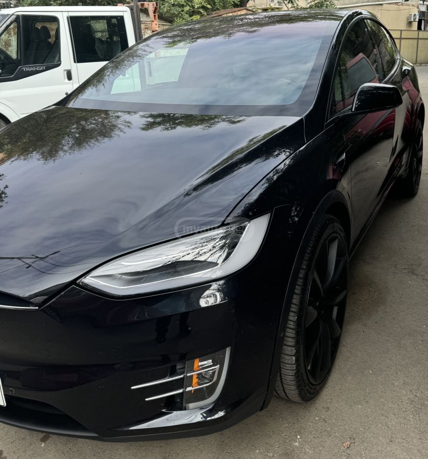 Tesla Model X - фото 2