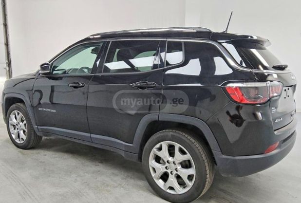 Jeep Compass - фото 2