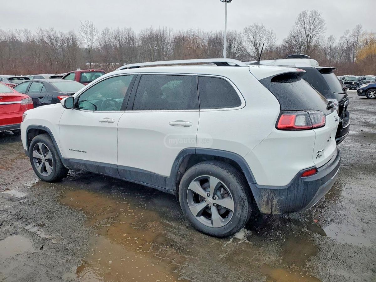 Jeep Cherokee - фото 2