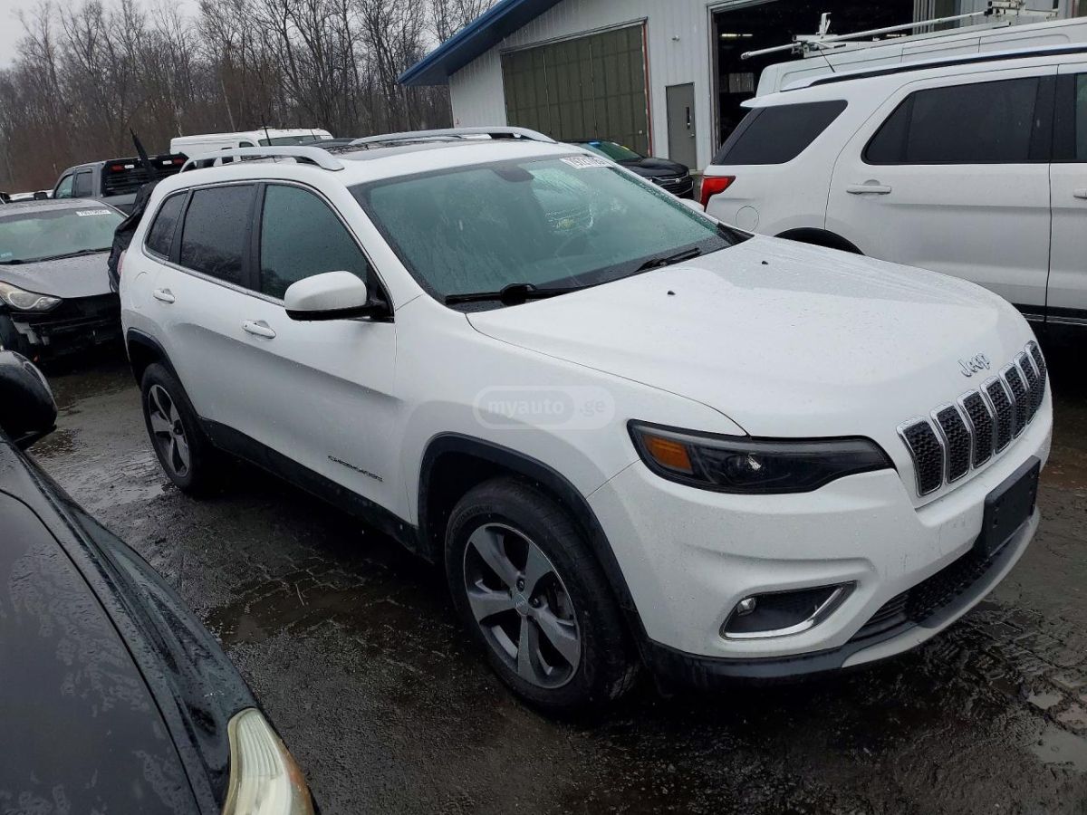 Jeep Cherokee - фото 4