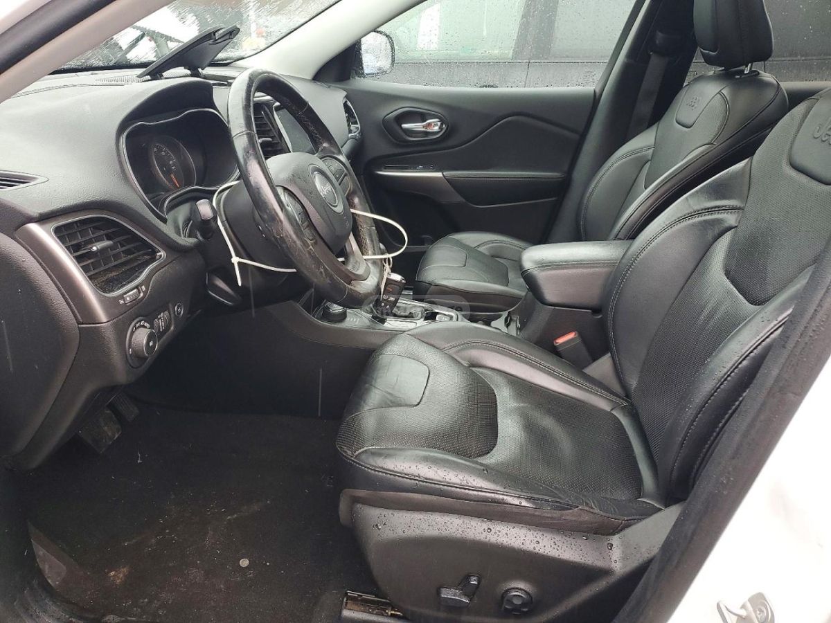 Jeep Cherokee - фото 7