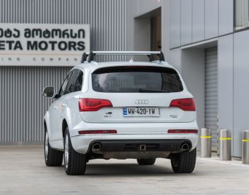 Audi Q7 