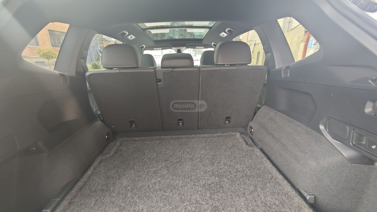 Volkswagen Tiguan - фото 12