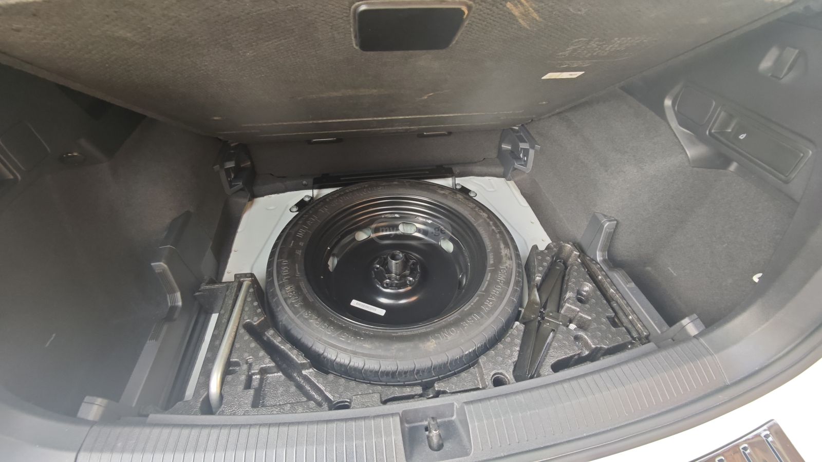 Volkswagen Tiguan - фото 13