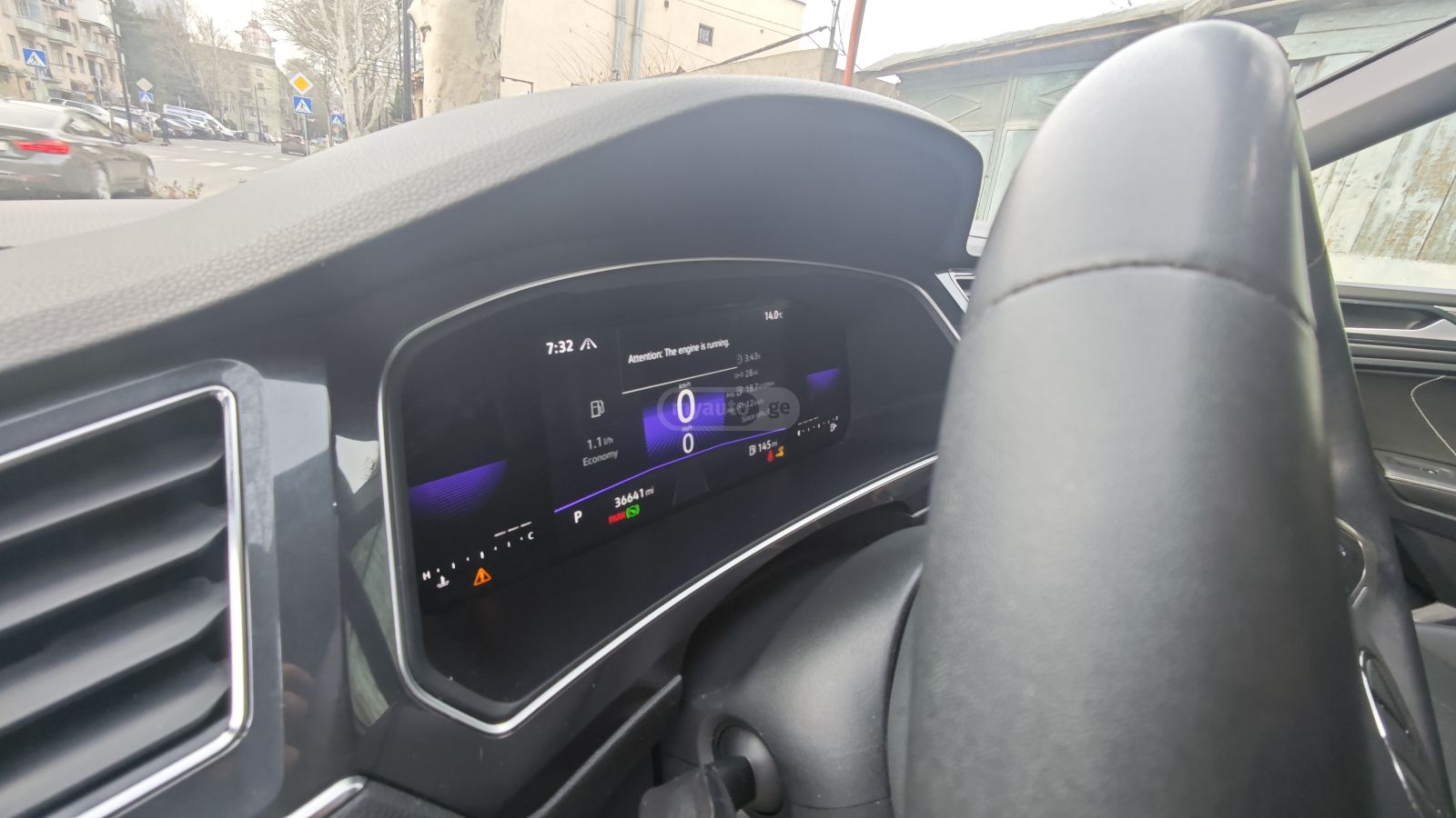 Volkswagen Tiguan - фото 8