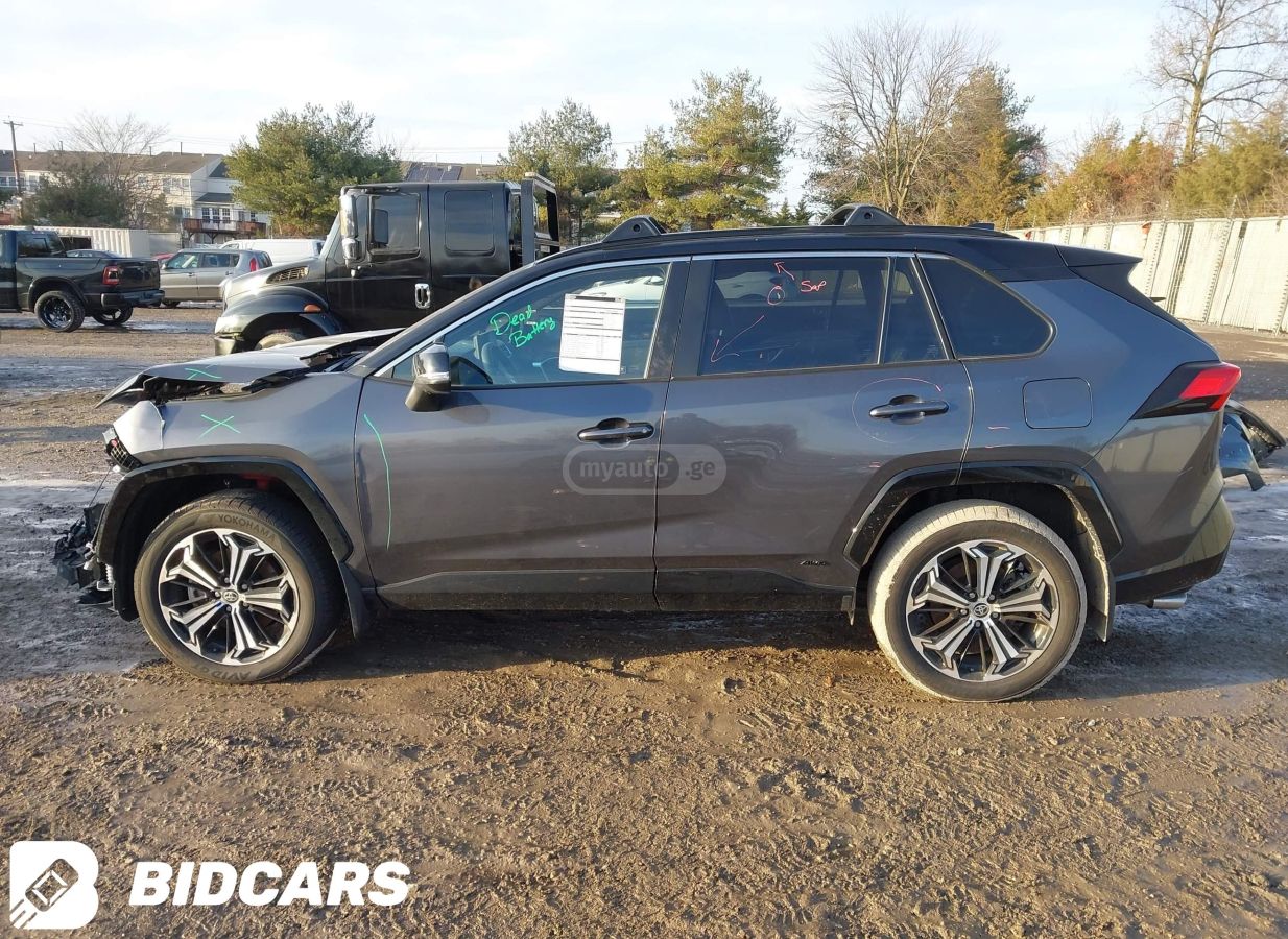 Toyota RAV 4 - фото 6