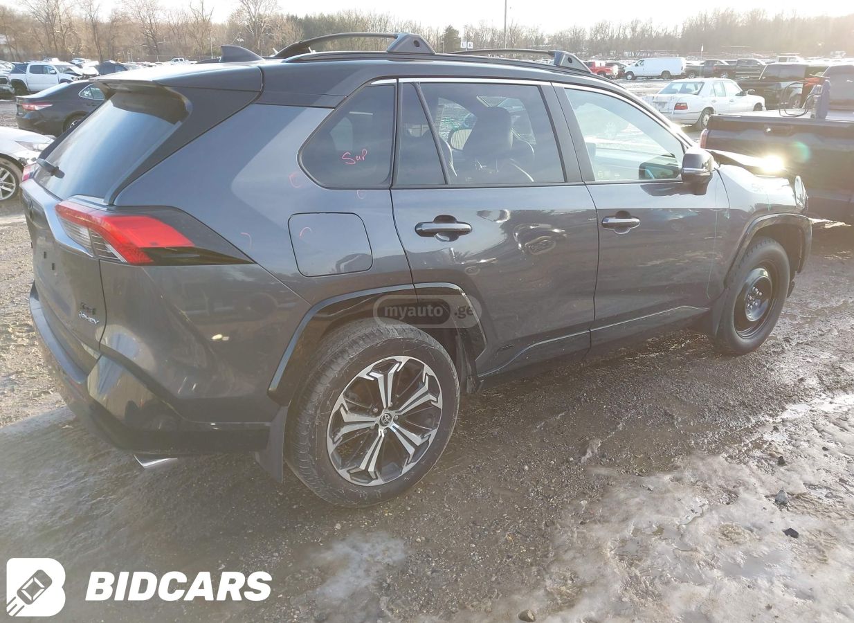 Toyota RAV 4 - фото 7