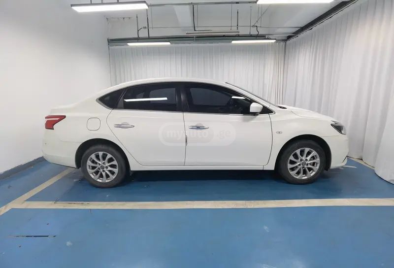 Nissan Sylphy 2022 — миниатюра 8