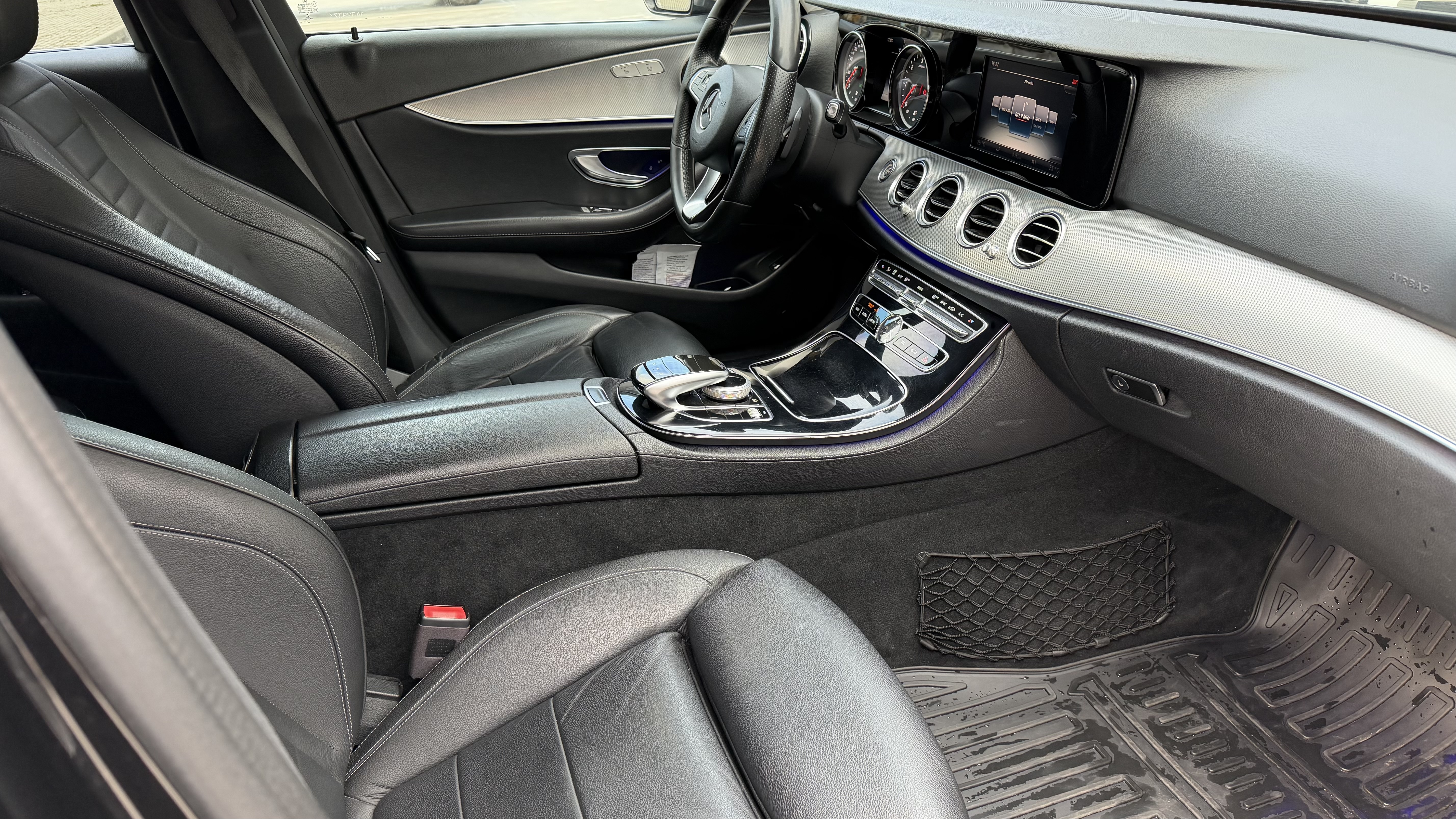 Mercedes-Benz E 220 - фото 8