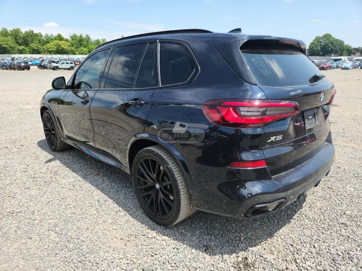 BMW X5 - фото 2