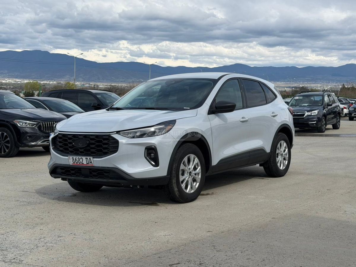 Ford Escape - фото 1