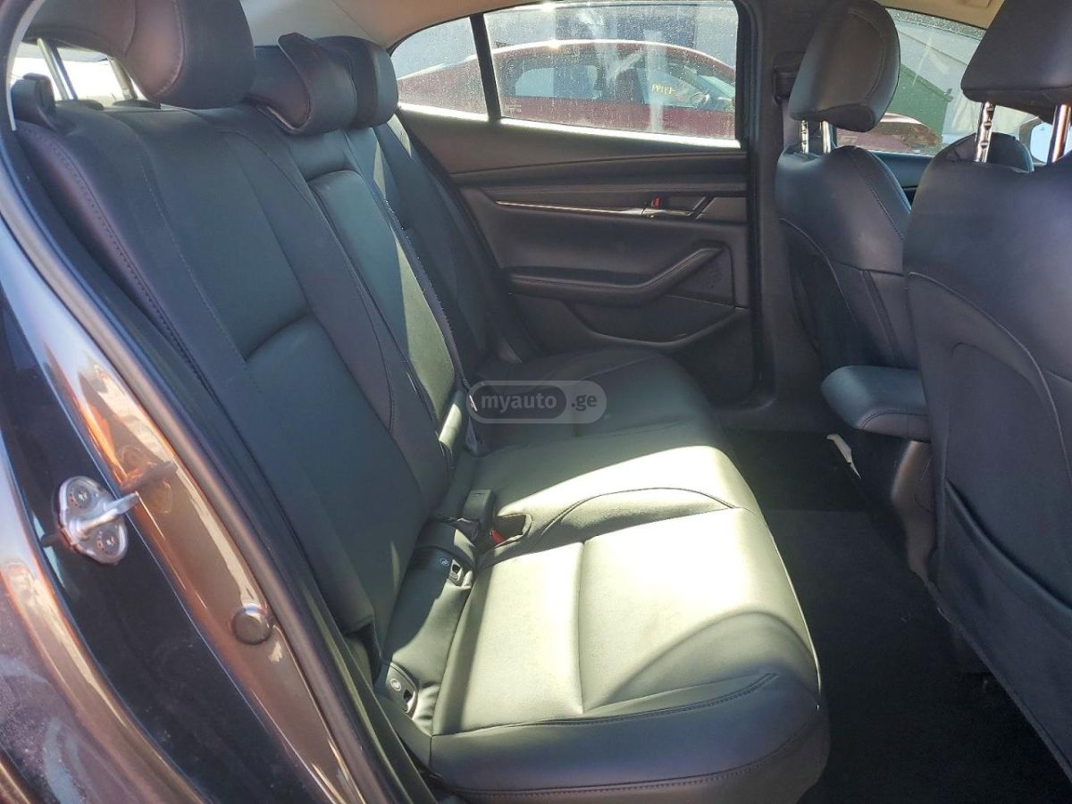 Mazda Mazda 3 - фото 9