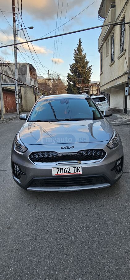 Kia Niro - фото 1