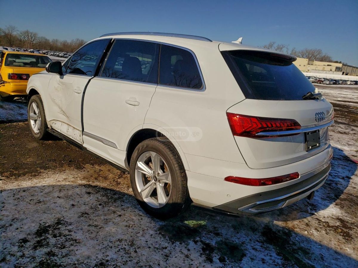 Audi 45 Premium 4dr All-Wheel Drive — миниатюра 4