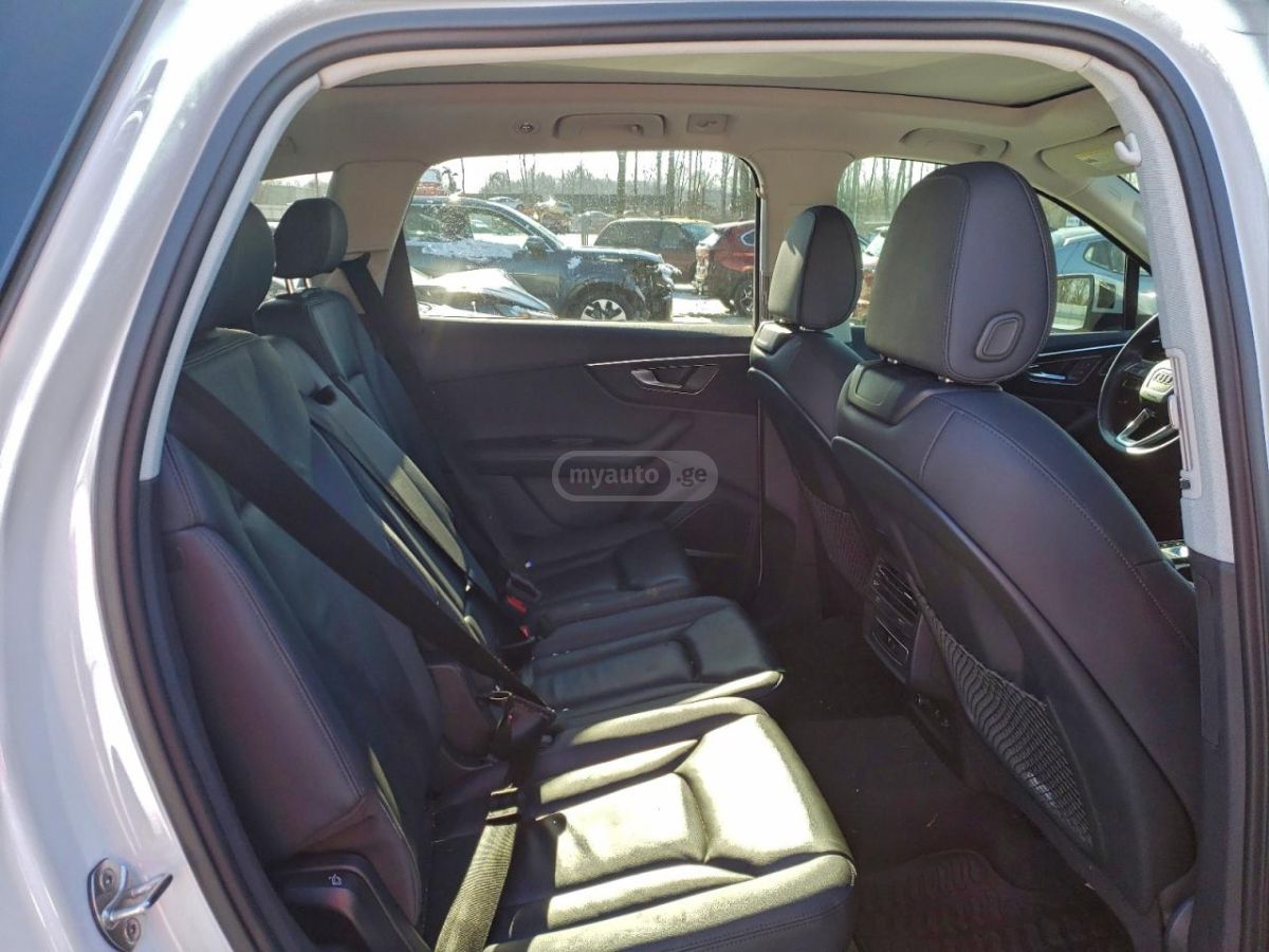 Audi 45 Premium 4dr All-Wheel Drive — миниатюра 9