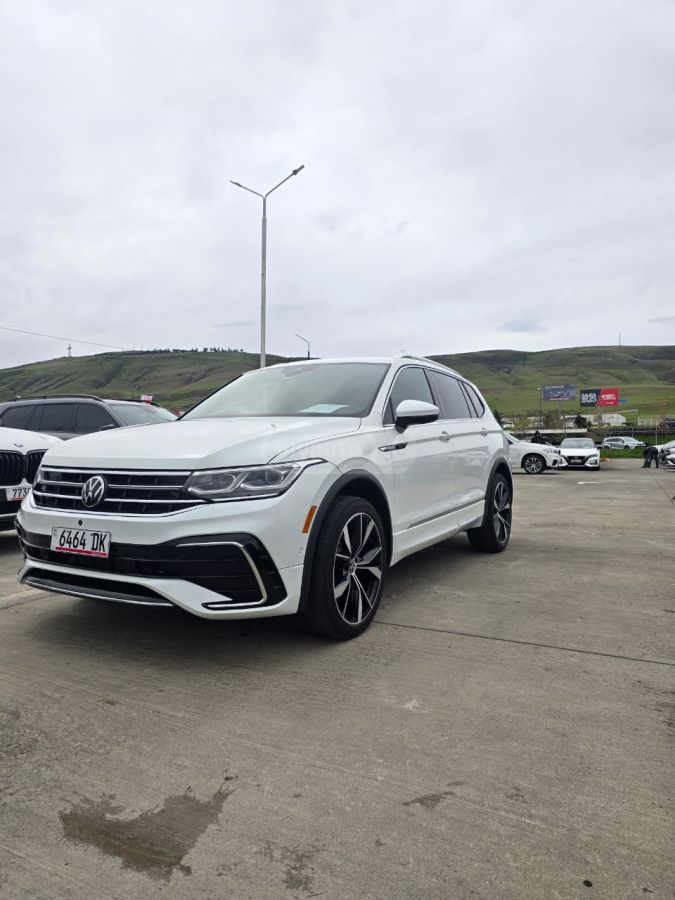 Volkswagen Tiguan - фото 7