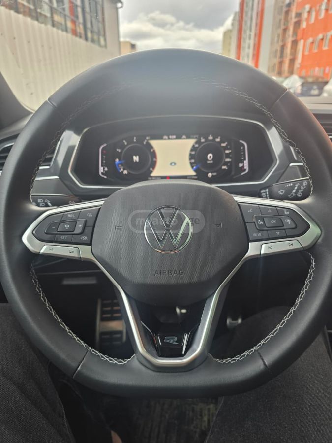 Volkswagen Tiguan - фото 9