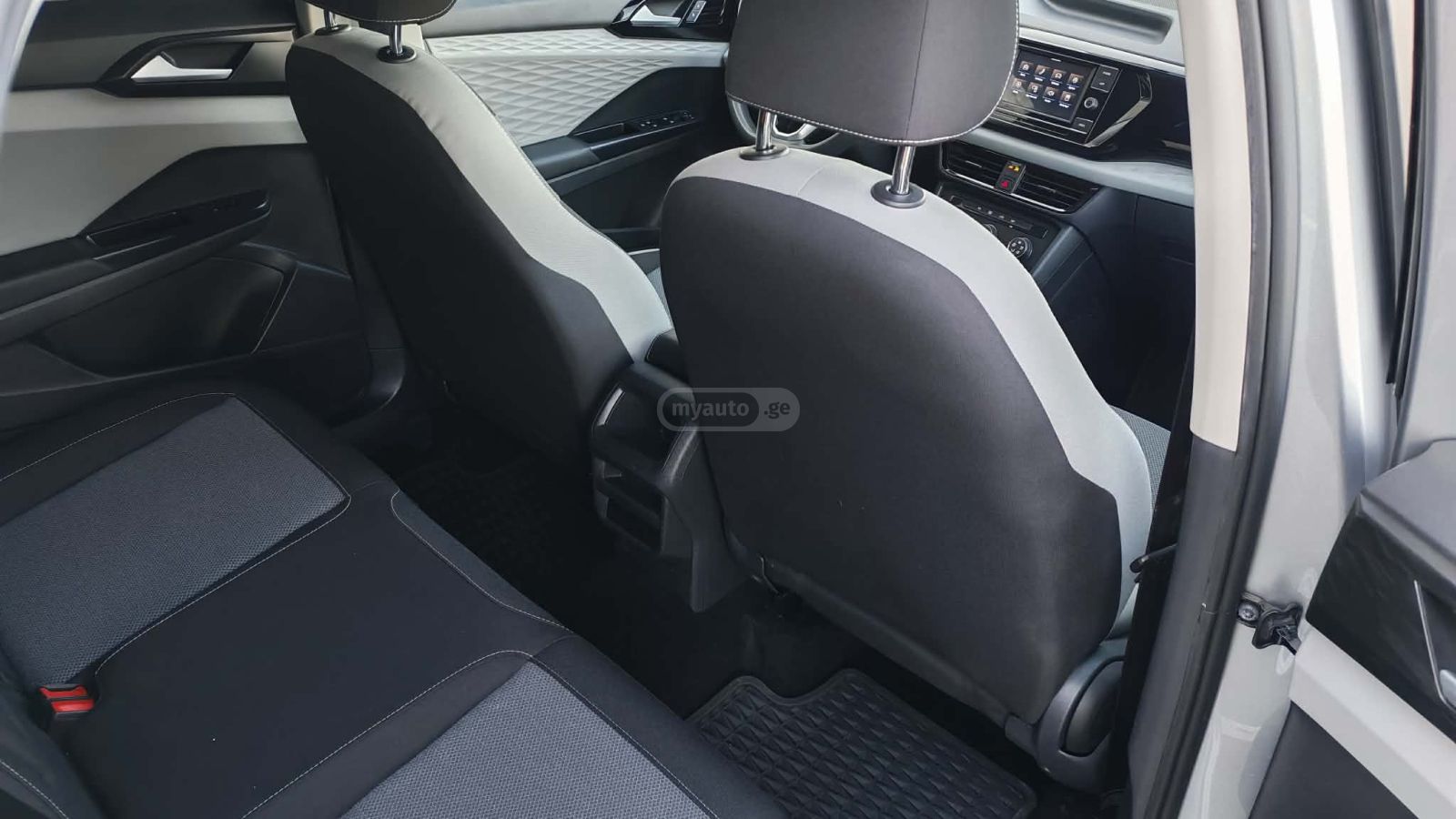 Volkswagen Taos - фото 11