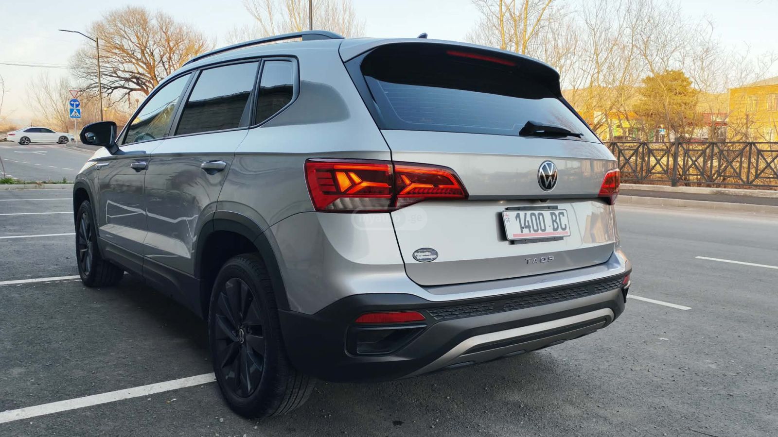 Volkswagen Taos - фото 2