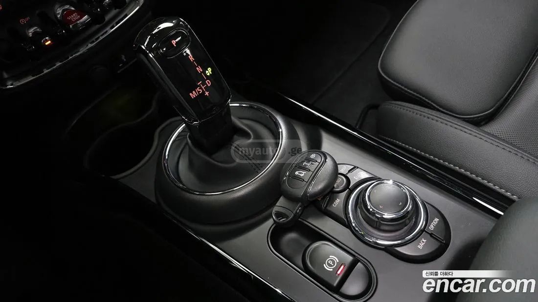 MINI Clubman 2023 — миниатюра 9