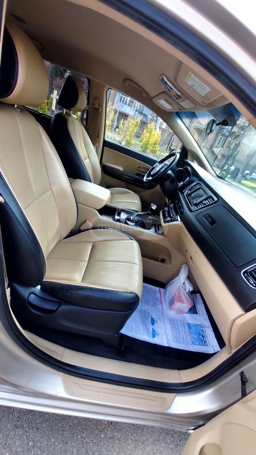 Kia Sedona - фото 10