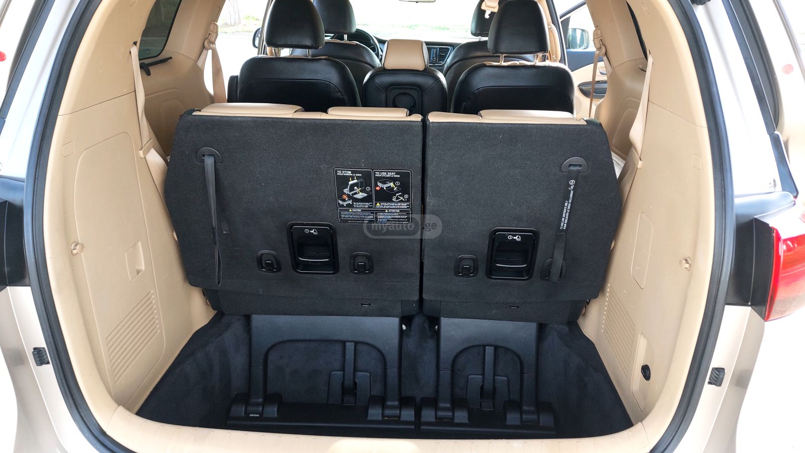 Kia Sedona - фото 14