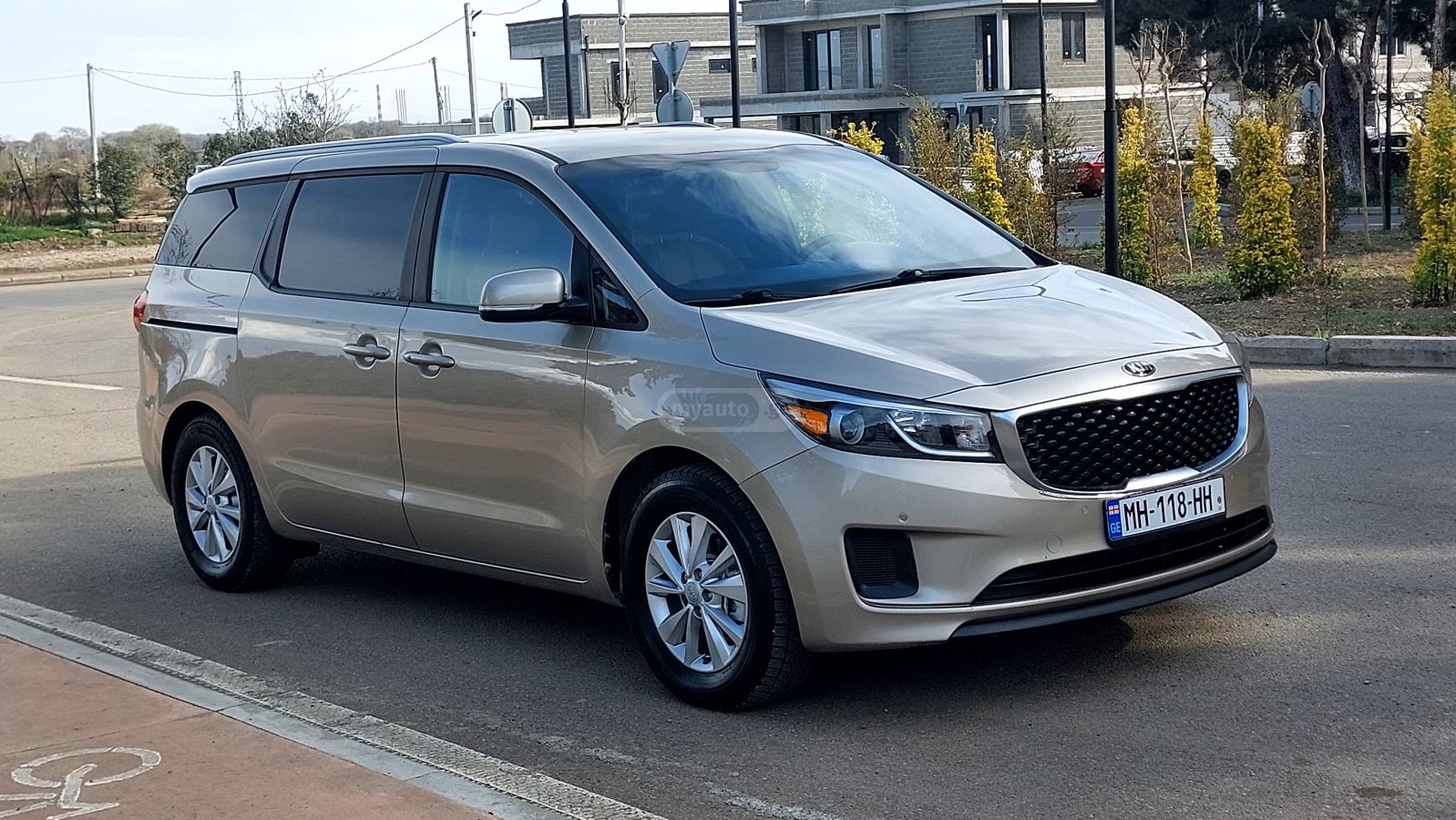 Kia Sedona - фото 3