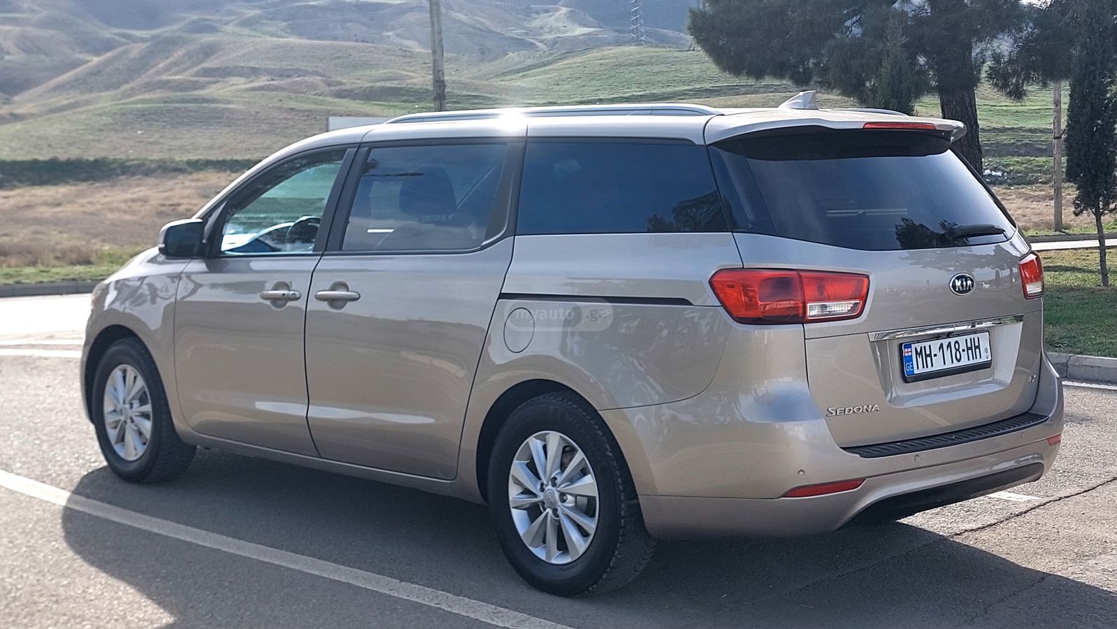 Kia Sedona - фото 4