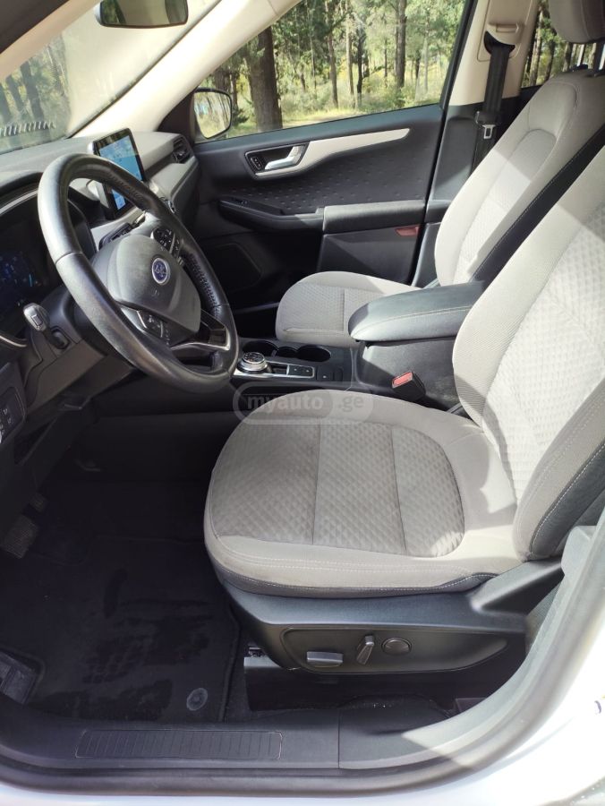Ford Escape - фото 6
