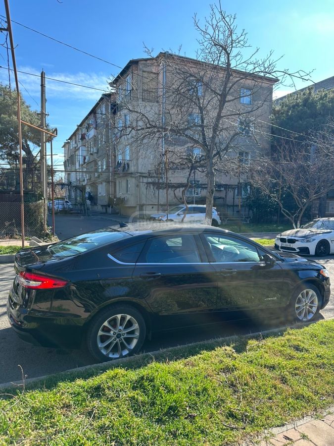 Ford Fusion - фото 3