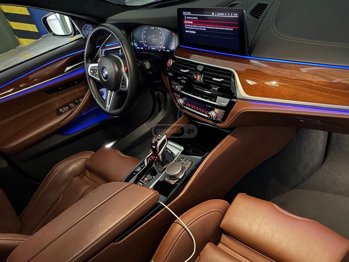 BMW Base 4dr All-Wheel Drive Sedan — миниатюра 6