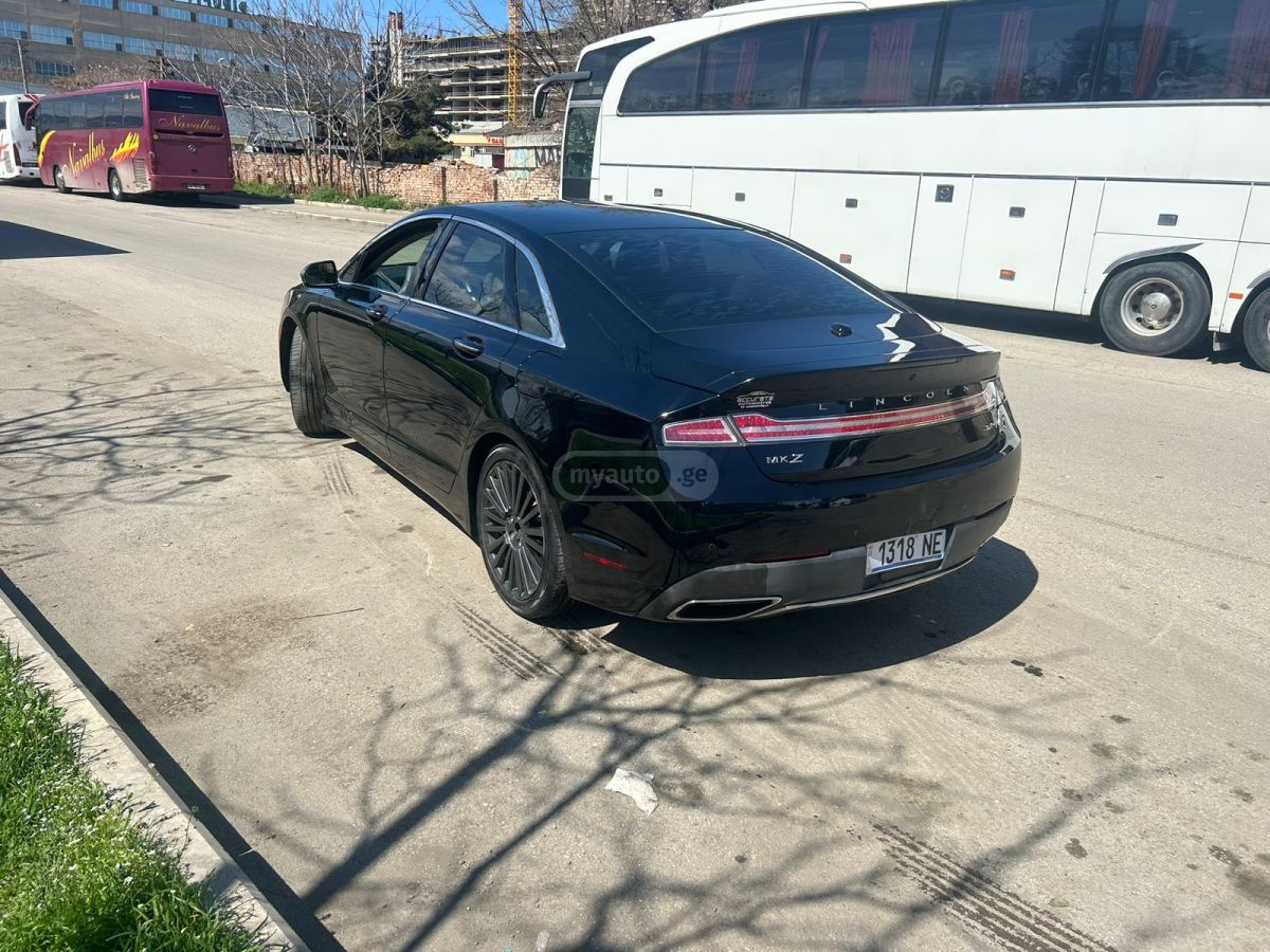 Lincoln MKZ - фото 3