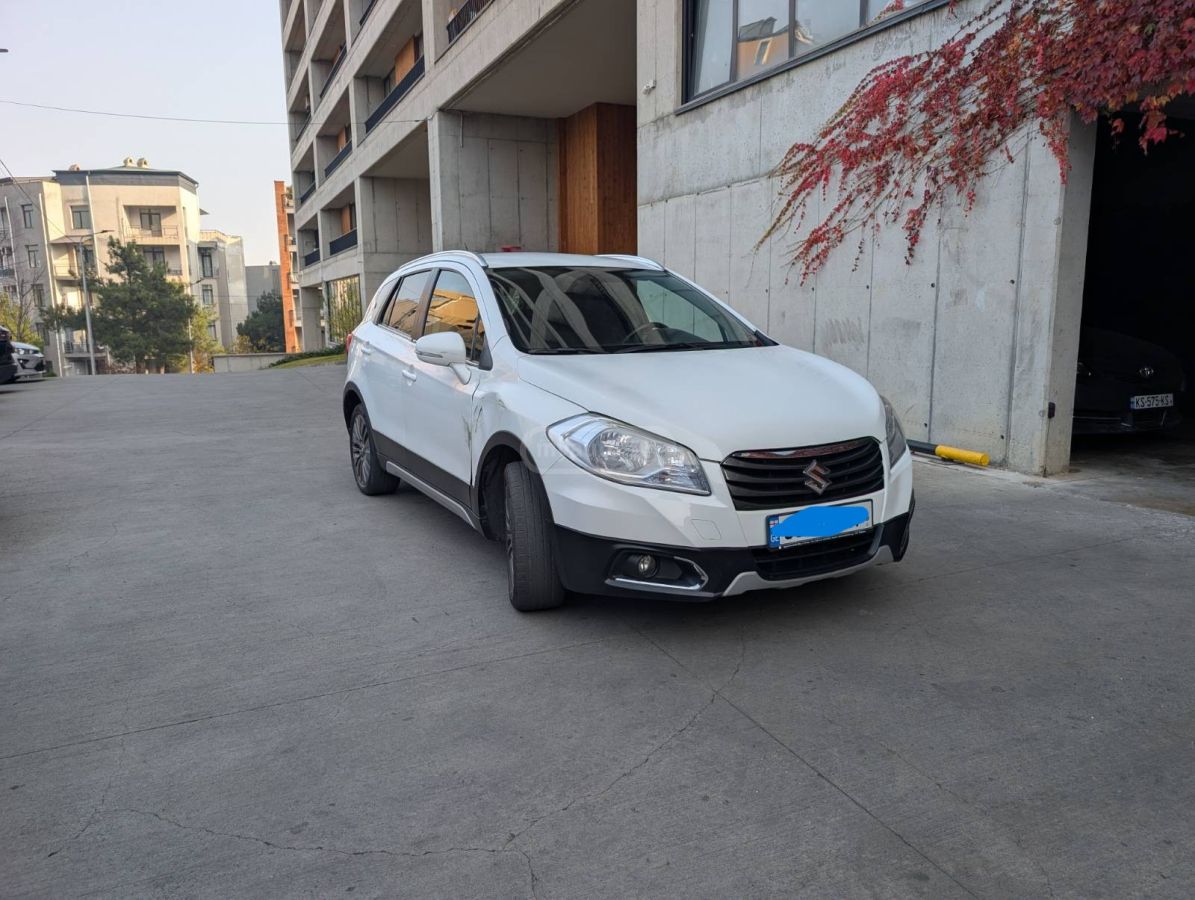 Suzuki Sx4 Cross - фото 12