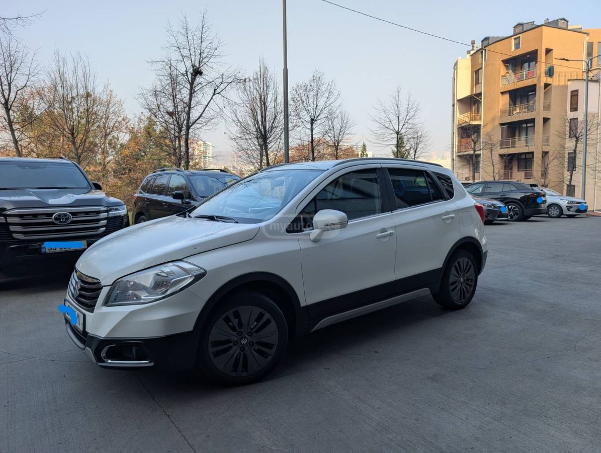 Suzuki Sx4 Cross - фото 2