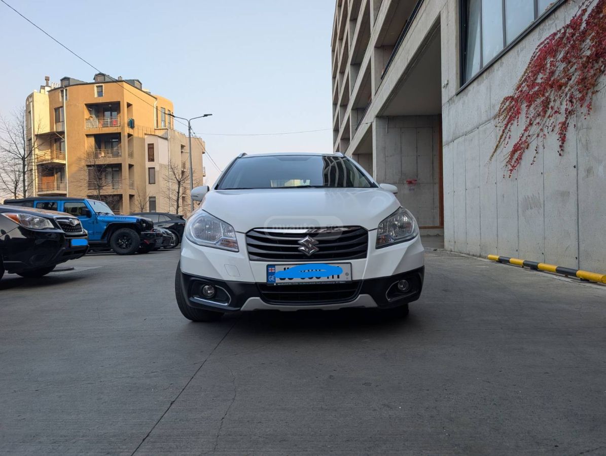 Suzuki Sx4 Cross - фото 3