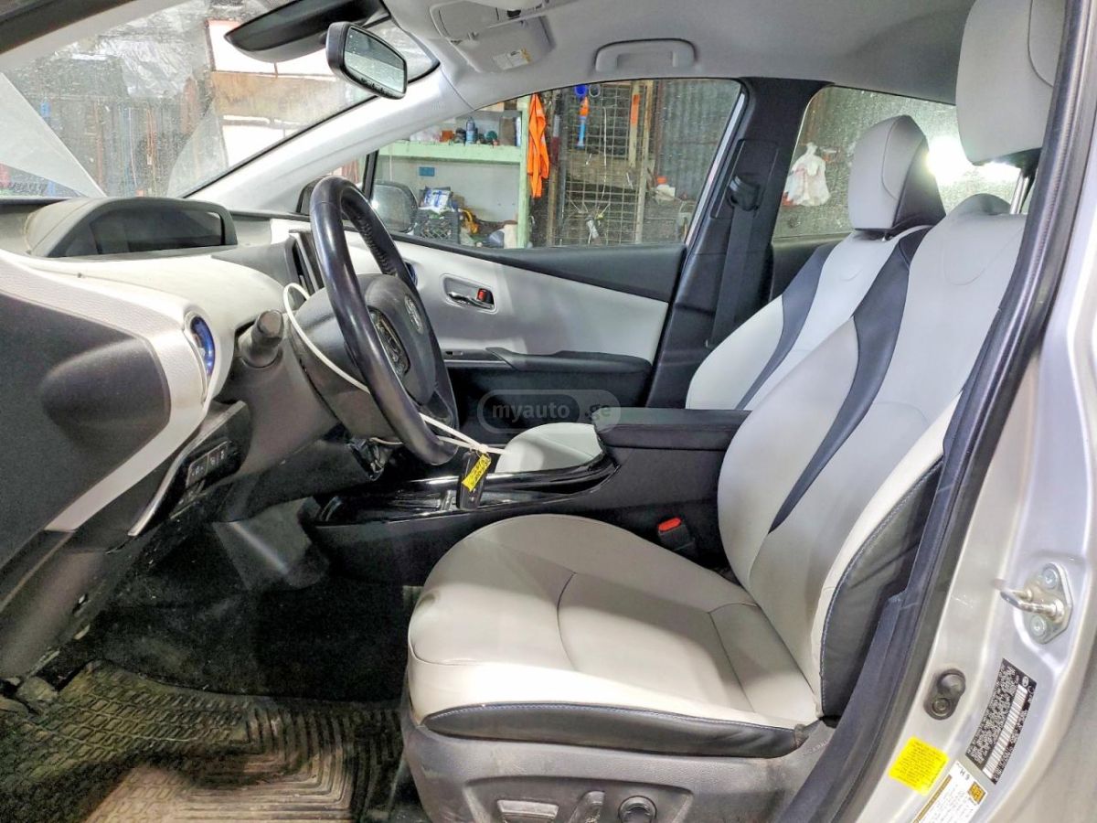 Toyota Prius - фото 7