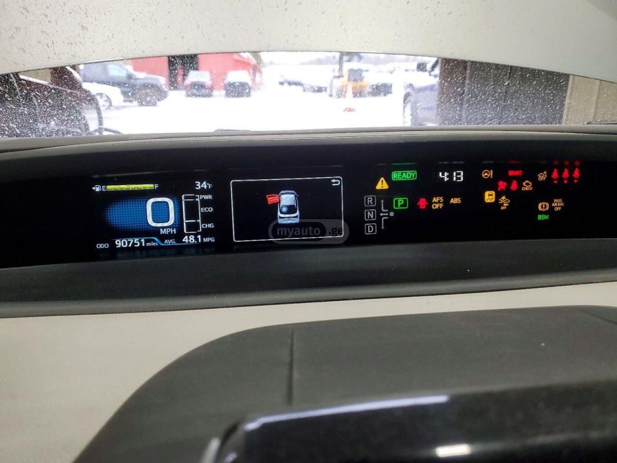 Toyota Prius - фото 9