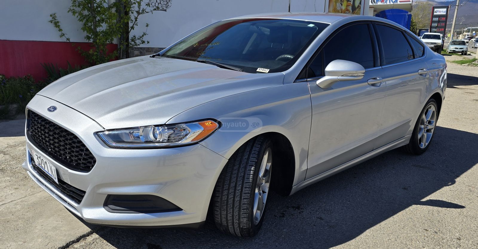 Ford Fusion - фото 1