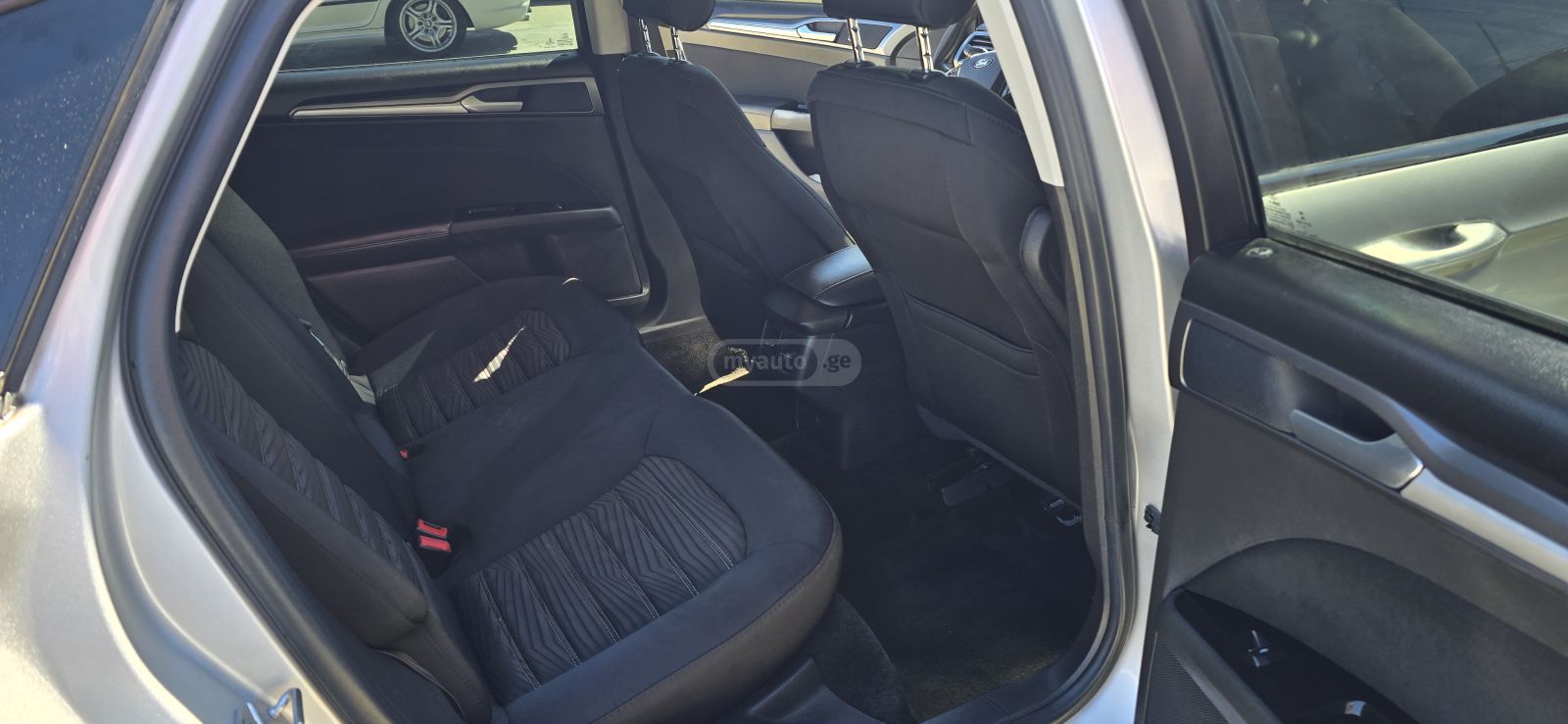 Ford Fusion - фото 13