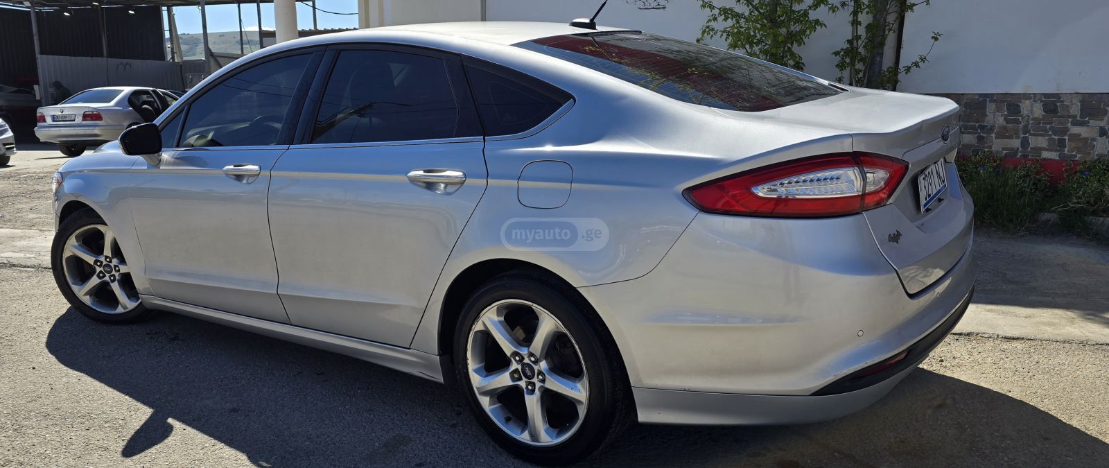 Ford Fusion - фото 7