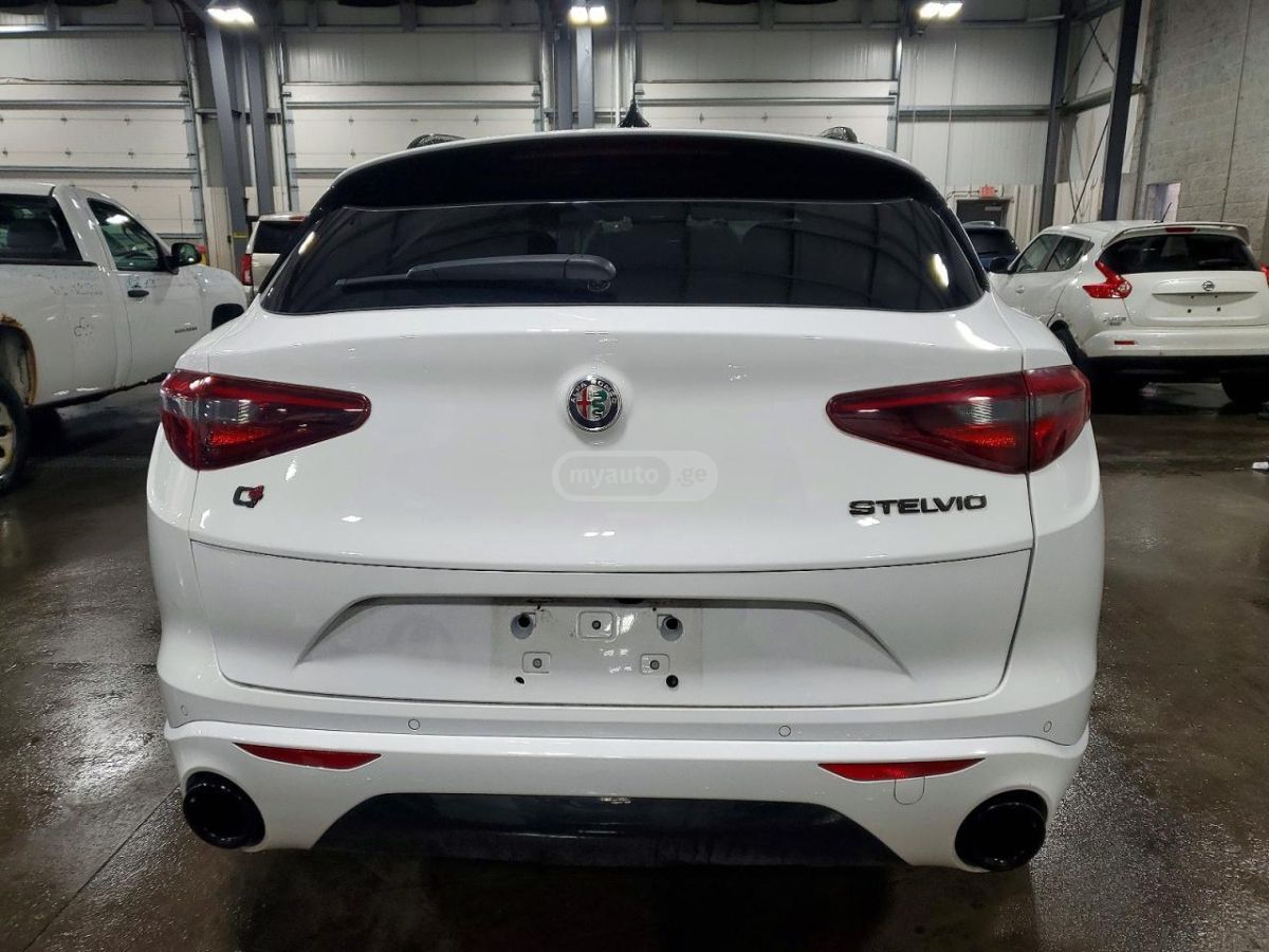 Alfa Romeo Stelvio - фото 6