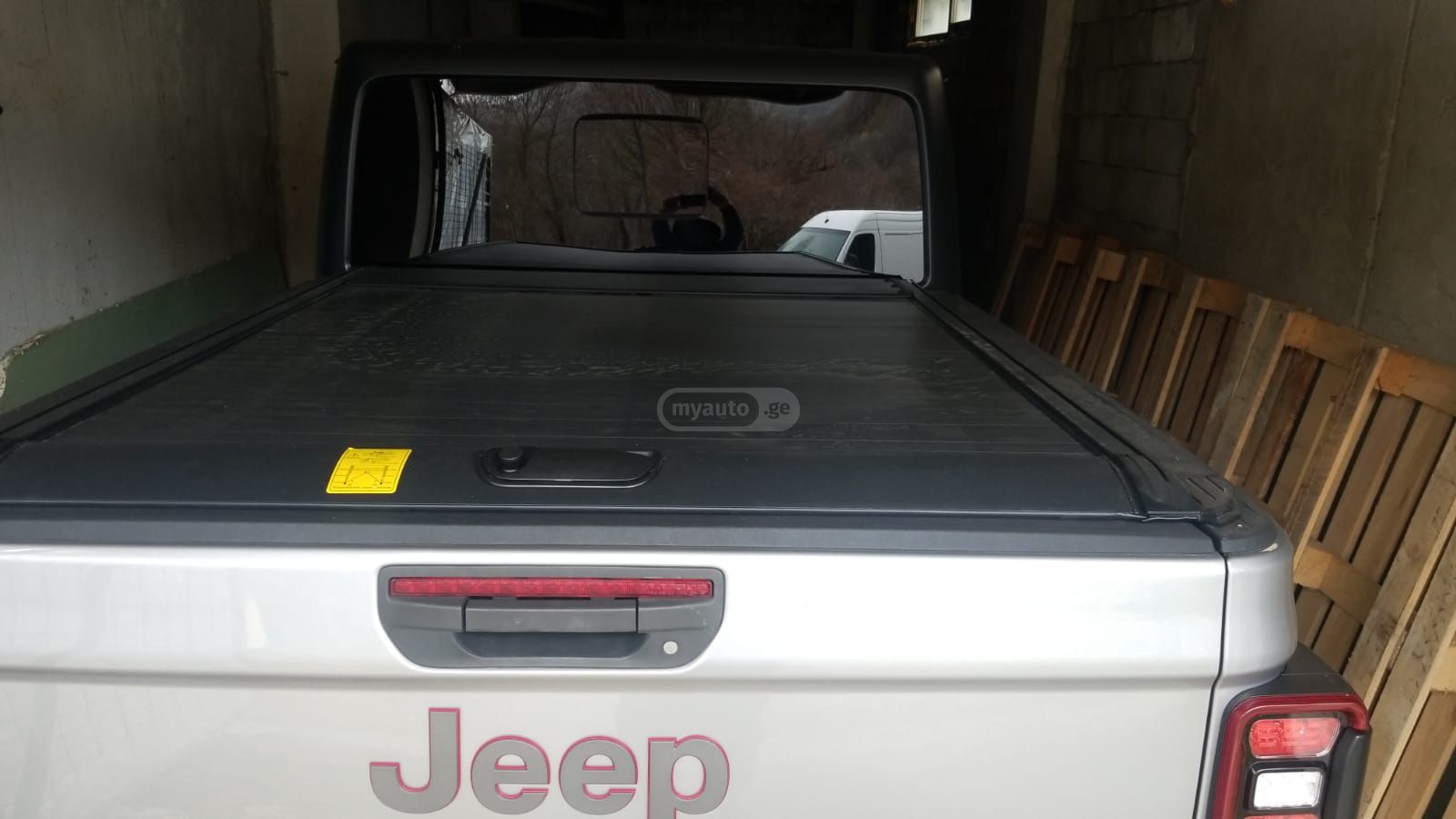 Jeep Rubicon 4dr 4x4 Crew Cab 5 ft. — миниатюра 9