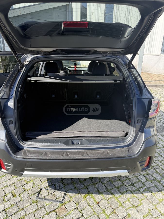 Subaru Limited 4dr All-Wheel Drive CV — миниатюра 11