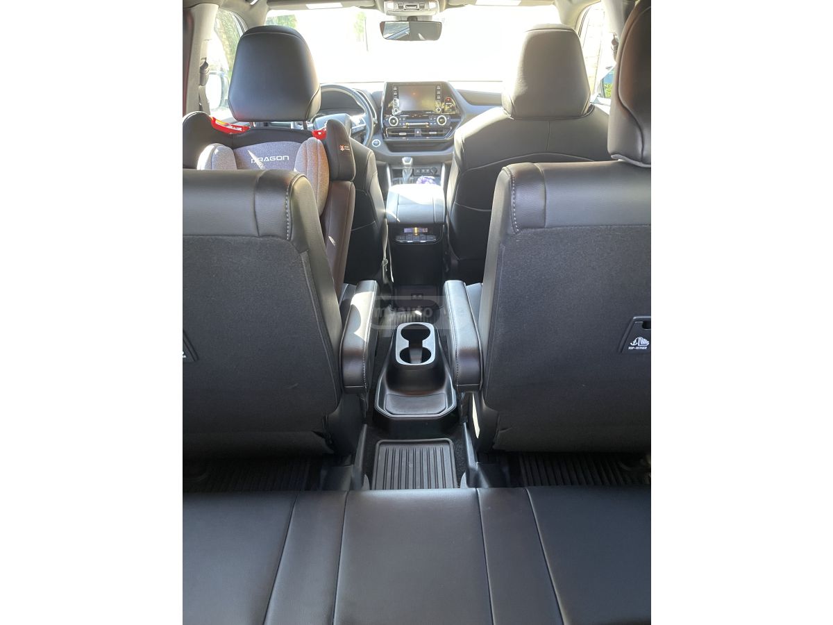 Toyota XSE 4dr All-Wheel Drive Automa — миниатюра 5