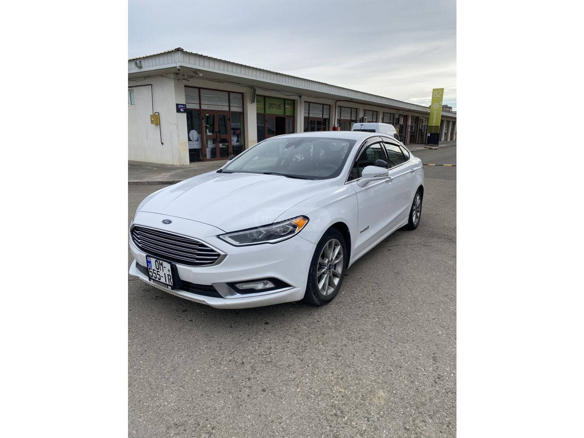 Ford Fusion - фото 1
