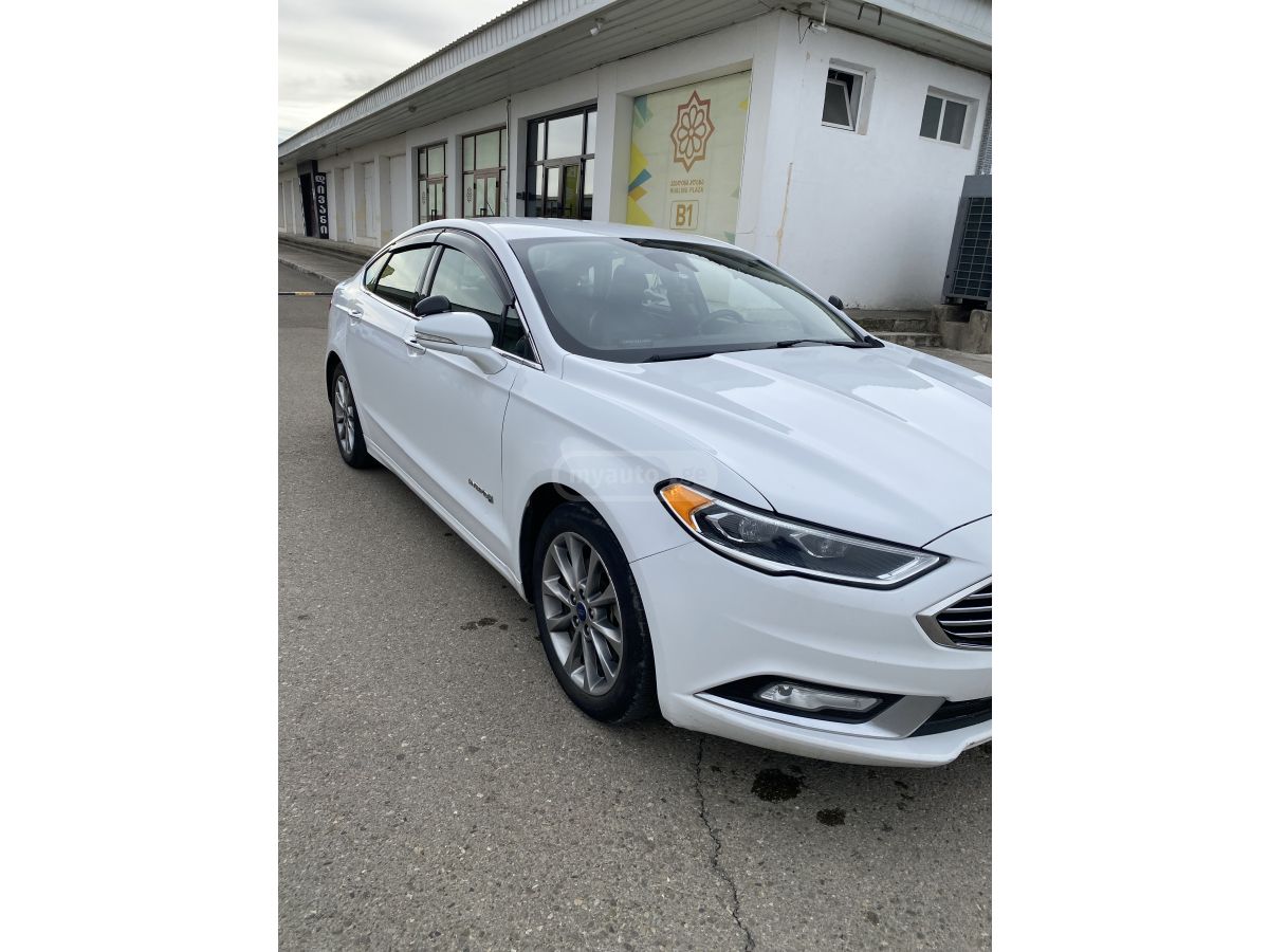 Ford Fusion - фото 4