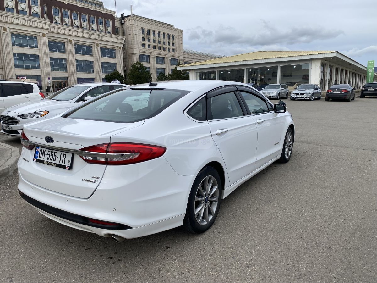 Ford Fusion - фото 5