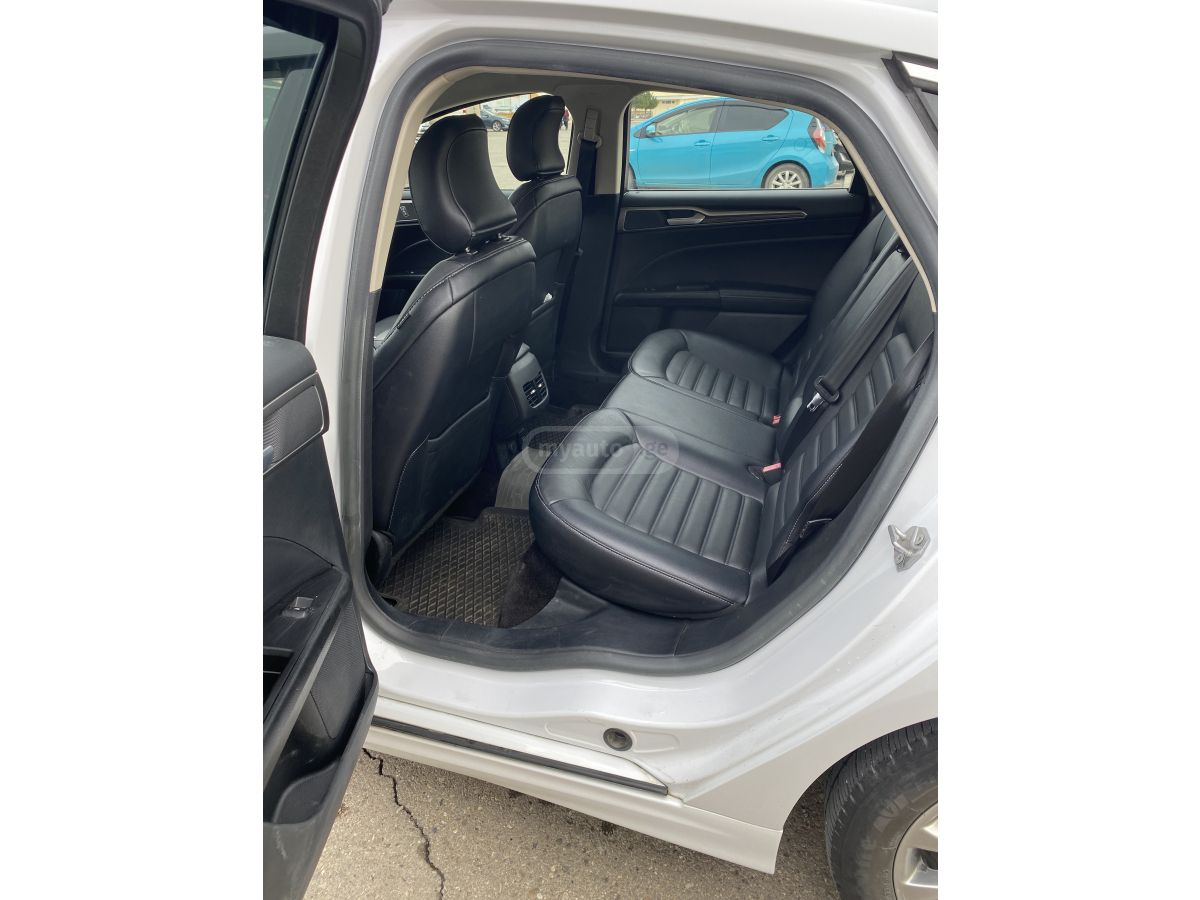 Ford Fusion - фото 9