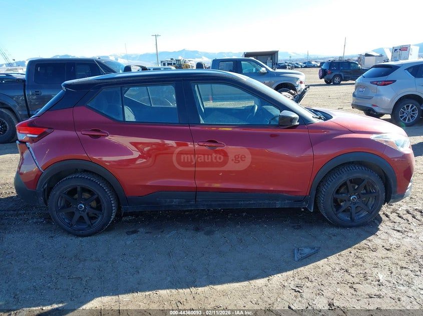 Nissan SV 4dr Front-Wheel Drive CVT — миниатюра 12